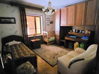 3-этажный дом, 450 м², 18 соток