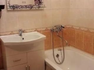 2-комн. квартира, 43 м², 3/5 этаж