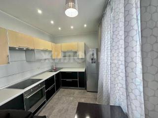 2-комн. квартира, 65 м², 7/15 этаж