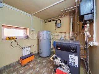  дом, 240.1 м², 9 соток