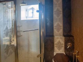  коттедж, 700 м², 48.9 соток