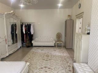 3-этажный коттедж, 243 м², 8.5 соток