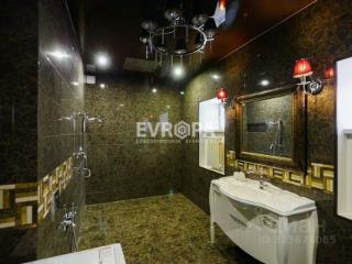 3-этажный дом, 740 м², 8 соток