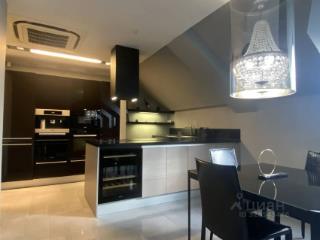 2-комн. квартира, 95.4 м², 8/8 этаж