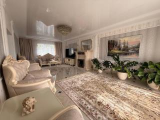 3-этажный дом, 309 м², 10 соток