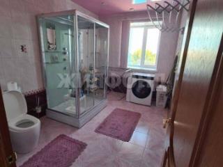 3-этажный коттедж, 230 м², 9 соток