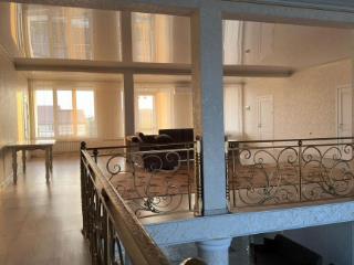  дом, 650 м², 16 соток