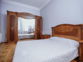 4-этажный дом, 539 м², 8 соток