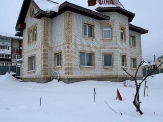  коттедж, 268.8 м², 8.2 соток