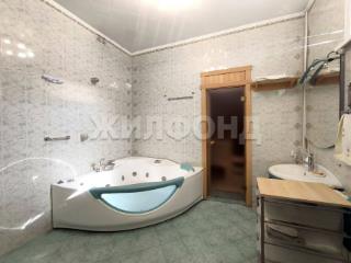  дом, 292 м², 13.47 соток