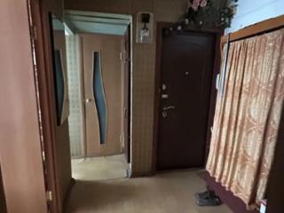 2-комн. квартира, 42 м², 3/5 этаж
