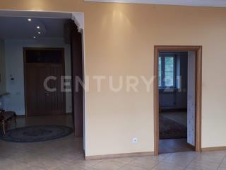 3-этажный дом, 615 м², 18 соток