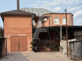 3-этажный дом, 342.7 м², 6.5 соток