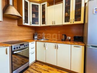2-комн. квартира, 49 м², 4/10 этаж