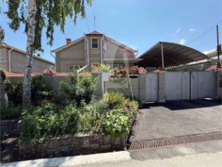 3-этажный дом, 377.5 м², 4.4 сотки