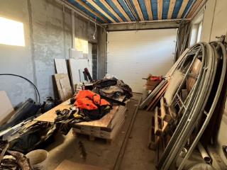  дом, 180 м², 10 соток