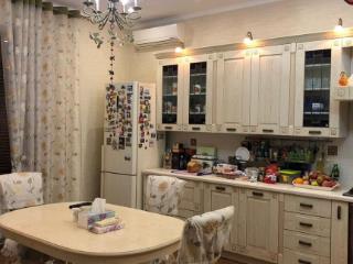  дом, 398 м², 7 соток