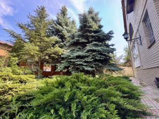 4-этажный дом, 365.5 м², 14.8 соток