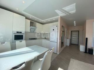 2-комн. квартира, 74 м², 9/10 этаж
