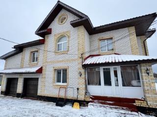 3-этажный дом, 268.8 м², 8.2 соток