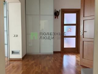 3-комн. квартира, 103 м², 3/9 этаж