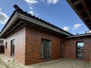  дом, 140 м², 9 соток