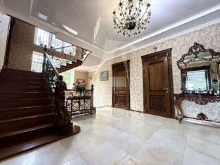 3-этажный дом, 342.7 м², 6.5 соток