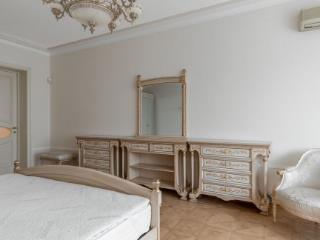 4-комн. квартира, 177 м², 13/16 этаж