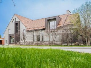 2-этажный дом, 800 м², 14 соток