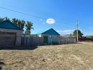  дом, 223 м², 14 соток