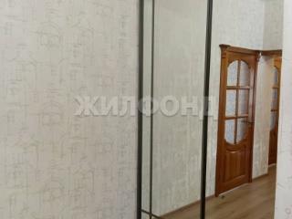  дом, 220 м², 8 соток