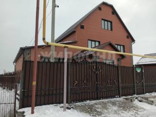  дом, 220 м², 8 соток