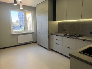 2-комн. квартира, 64 м², 1/9 этаж