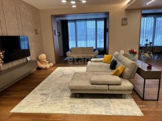 3-комн. квартира, 198 м², 2/12 этаж