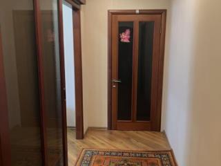 4-комн. квартира, 100 м², 1/5 этаж