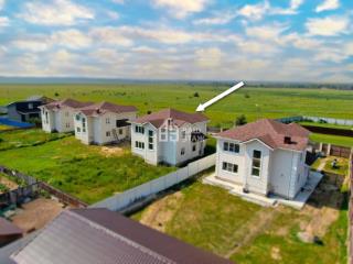 2-этажный дом, 233 м², 8.6 соток