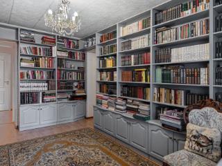 5-комн. квартира, 180 м², 1/8 этаж