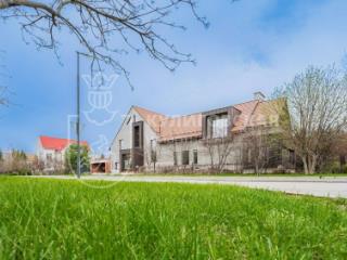 2-этажный дом, 800 м², 14 соток