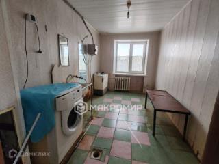 Комната, 98 м²