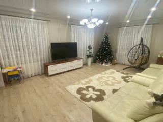  дом, 200 м², 12 соток