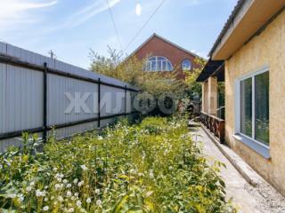  дом, 398 м², 7 соток