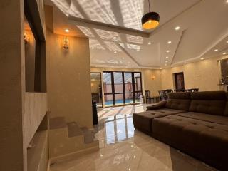  коттедж, 220 м², 6 соток