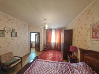 3-этажный коттедж, 250 м², 8 соток