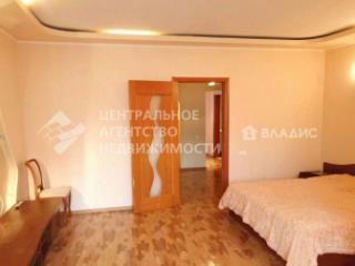 2-комн. квартира, 90 м², 3/6 этаж