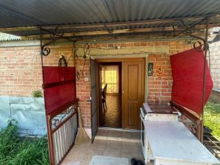  дом, 235 м², 8 соток