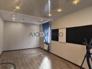  дом, 320 м², 10 соток