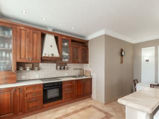 3-комн. квартира, 146.2 м², 7/10 этаж