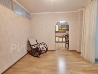 3-комн. квартира, 84 м², 3/10 этаж