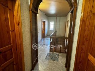  дом, 280 м², 18.3 соток