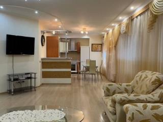 3-комн. квартира, 130 м², 10/13 этаж